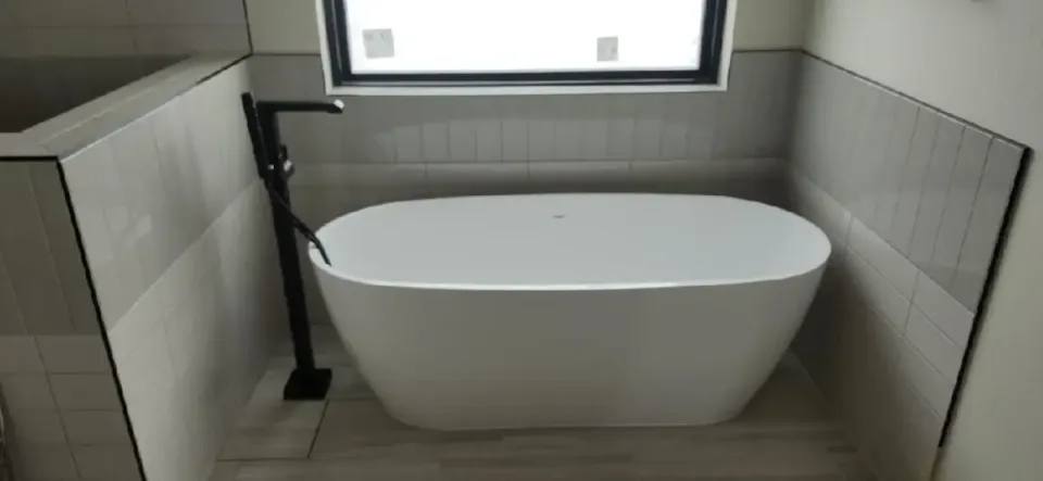 bathroom tub